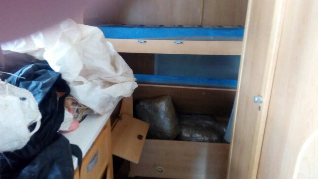 Μετέφεραν πάνω από μισό τόνο κάνναβης με τροχόσπιτο και σαν τουρίστες (ΦΩΤΟ)