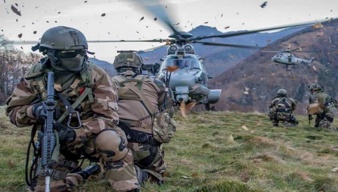 Ραγδαίες εξελίξεις: Η Γαλλία αναπτύσσει ειδικές δυνάμεις στη Λιβύη!