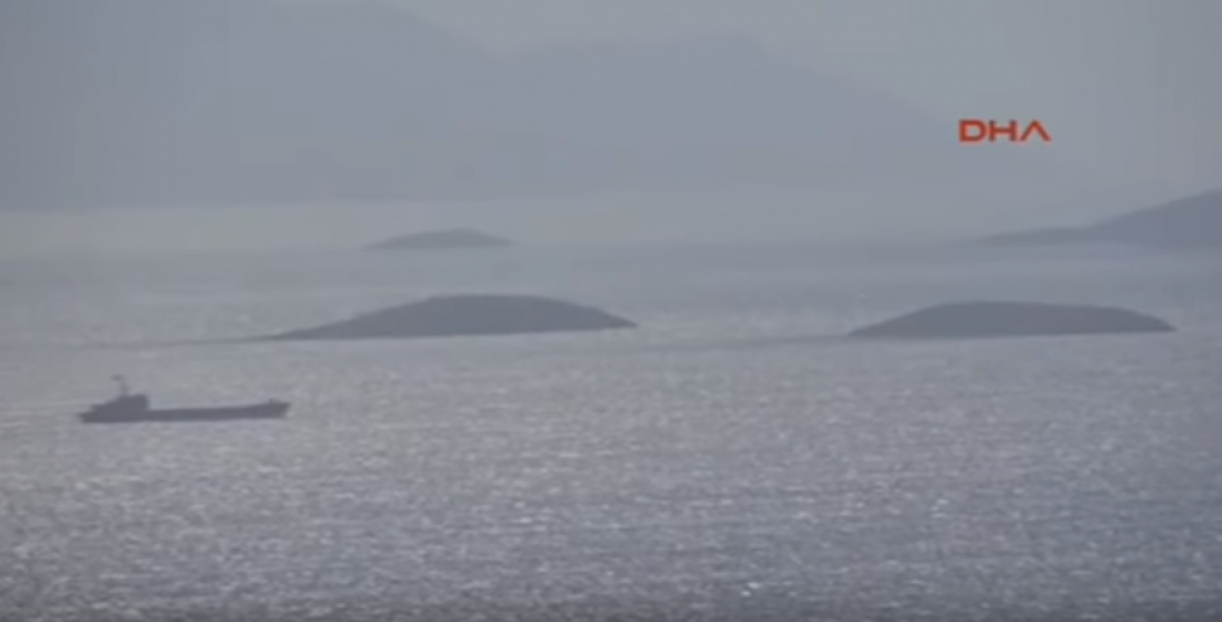 Πρόκληση από το τουρκικό Ναυτικό: Έκαναν βόλτα στα Ίμια (ΒΙΝΤΕΟ)