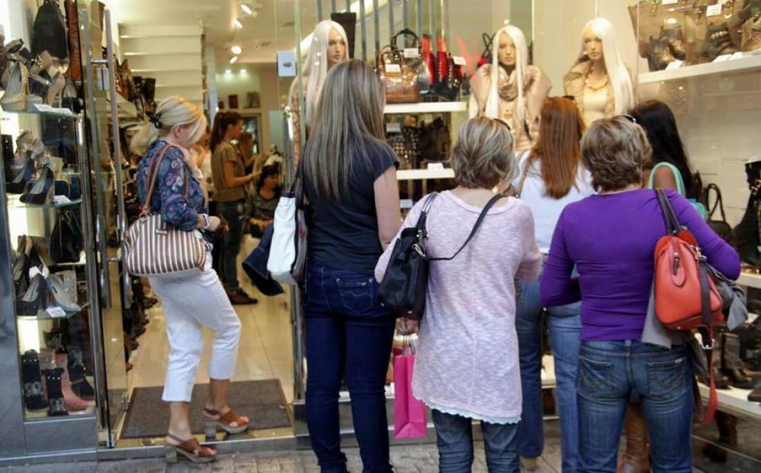 Σε αυτές τις περιοχές τα καταστήματα θα είναι ανοιχτά τις Κυριακές