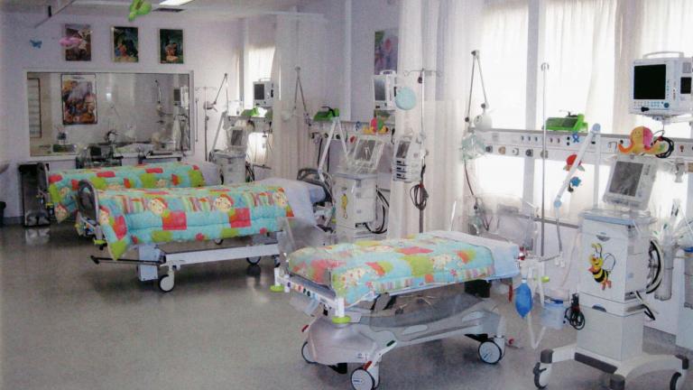 Σε σοβαρή κατάσταση, με επιπλοκές από την ιλαρά, νοσηλεύονται στη ΜΕΘ δύο παιδιά