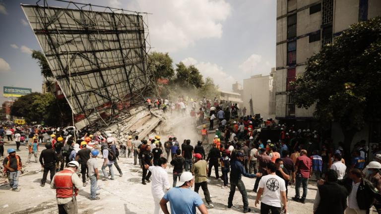 Σεισμός Μεξικό: Εκατόμβες νεκρών αφήνει πίσω το χτύπημα του Εγκέλαδου