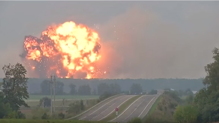 Τρομακτικές εκρήξεις συγκλονίζουν την Ουκρανία και θέτουν συναγερμό (ΦΩΤΟ-ΒΙΝΤΕΟ)