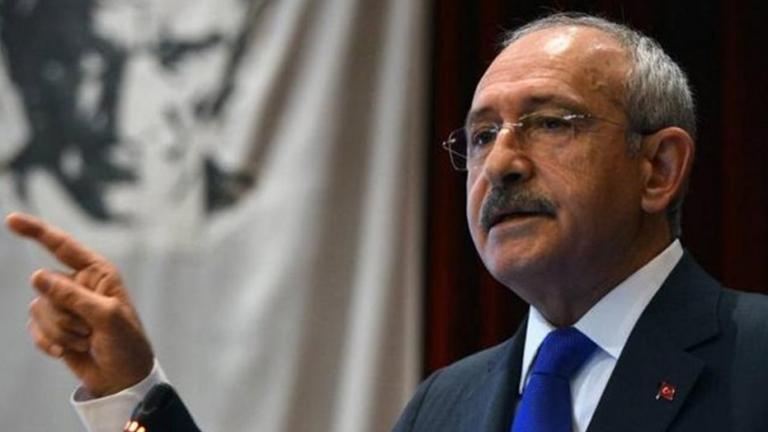 Για «πατριωτισμό» του καναπέ κατηγορεί τον Ερντογάν ο αρχηγός της τουρκικής αντιπολίτευσης