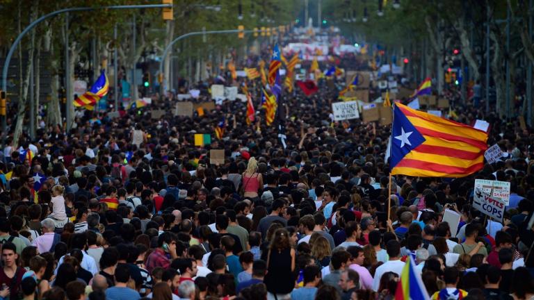 Ισπανία: Ξανά στους δρόμους υπέρ της ανεξαρτησίας οι Καταλανοί