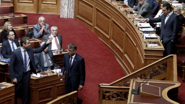 Για ανομία και εγκληματικότητα θα διασταυρώσουν τα ξίφη τους στη Βουλή Τσίπρας - Μητσοτάκης