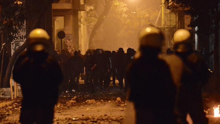 Βομβαρδισμένες πόλεις Αθήνα-Θεσσαλονίκη και Πάτρα μετά την πορεία του Πολυτεχνείου (ΦΩΤΟ-ΒΙΝΤΕΟ)
