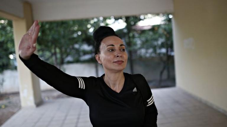 Το αποφυλακιστήριο στα χέρια της κρατά η Βίκυ Σταμάτη, πέντε μόλις μέρες μετά την δεύτερη καταδίκη της-Αποφυλακίστηκε χρησιμοποιώντας τον νόμο Παρασκευόπουλου