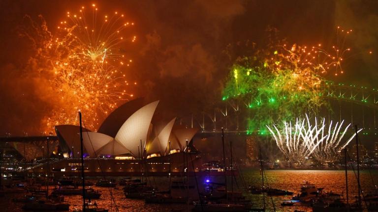 Πρωτοχρονιά 2018: Φαντασμαγορικά πυροτεχνήματα σε όλο τον πλανήτη (ΦΩΤΟ+ΒΙΝΤΕΟ)