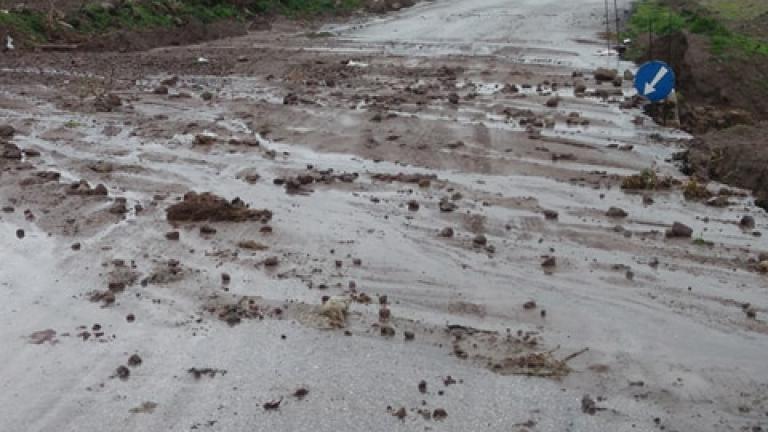 Λέσβος: Σε κατάσταση έκτακτης ανάγκης για τις βροχές (ΦΩΤΟ)