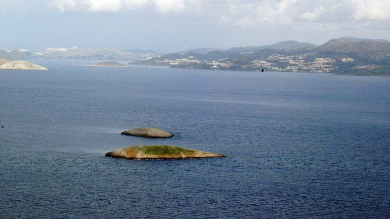 Στο παρά πέντε αποφεύχθηκε ελληνικό εθνικιστικό παραλήρημα στα Ίμια-Ποιοι είχαν σκοπό να ανέβουν στις βραχονησίδες ανήμερα της επετείου, αναζητώντας πλωτό μέσο από την Κάλυμνο