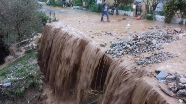 Χανιά: Προβλήματα σε οικισμούς του Δήμου Σφακίων προκάλεσαν οι μεγάλης έντασης βροχοπτώσεις