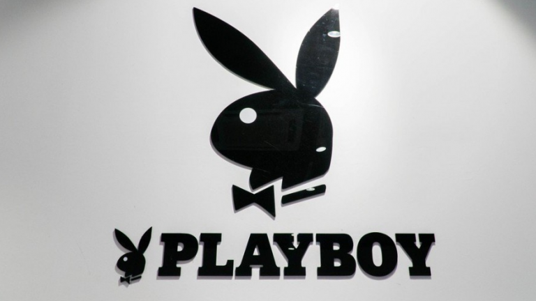Το Playboy διαγράφει τον λογαριασμό του από το Facebook και το κατηγορεί