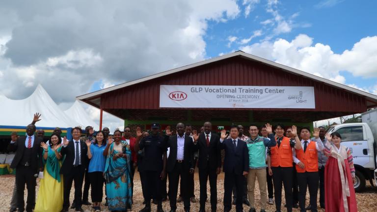 Η Kia εγκαινιάζει το Κέντρο Επαγγελματικής Κατάρτισης «GreenLight» στη Ρουάντα