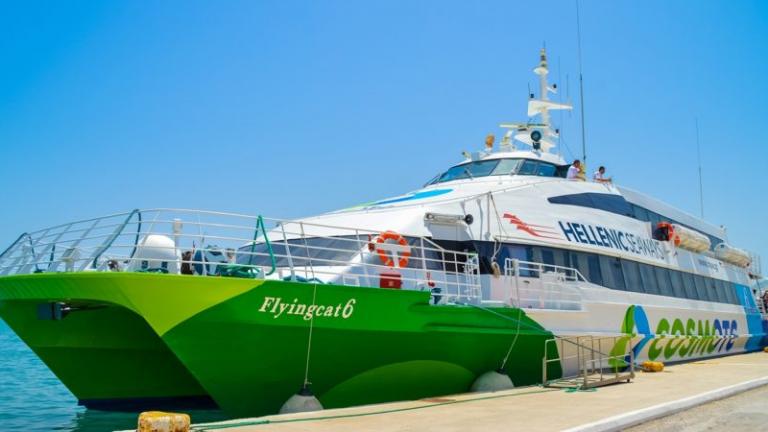 Μηχανική βλάβη σε υδροπτέρυγο ανοιχτά της Αίγινας. Επιστρέφει στο λιμάνι του Πειραιά με 332 επιβάτες 
