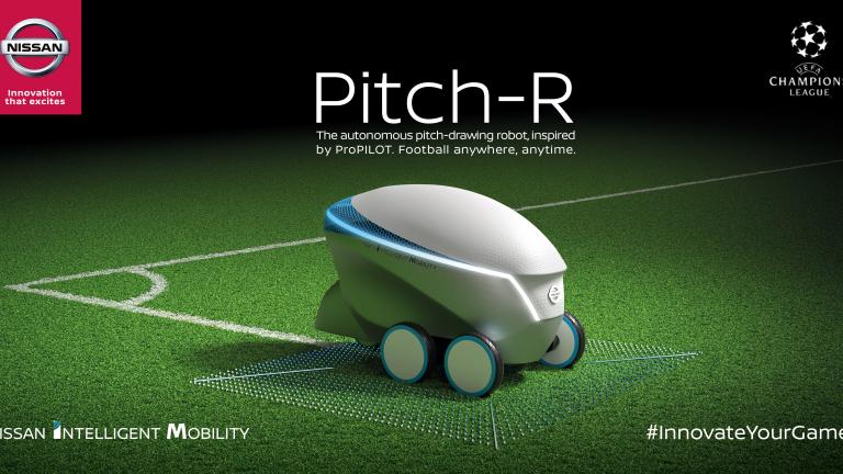 Το ρομπότ Pitch-R της Nissan αναλαμβάνει τη σήμανση των γραμμών σε  γήπεδα ποδοσφαίρου