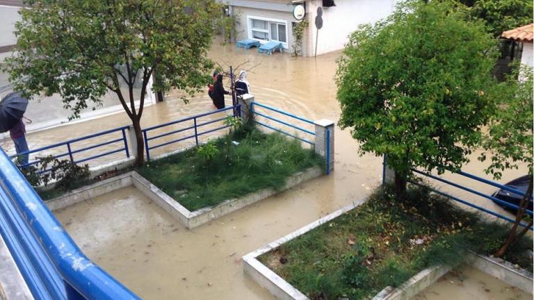 Πλημμύρισαν σπίτια και ξενοδοχεία στη Λευκάδα - Σε απόγνωση οι κάτοικοι