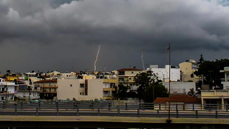 Κακοκαιρία Μίνωας και στην Κρήτη με καταιγίδες και κεραυνούς-Έρχεται νέα επιδείνωση του καιρού (ΒΙΝΤΕΟ)