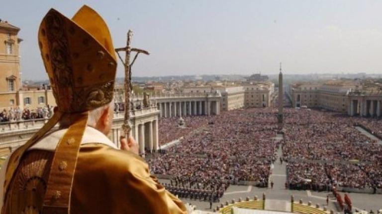 Μεγάλο σκάνδαλο ταρακουνά το Βατικανό, μετά από ποινική δίωξη  κατά ενός Καθολικού ιερέα για κατοχή παιδικής πορνογραφίας