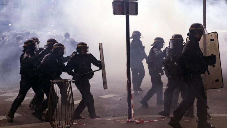 Γαλλία: Νεκρός νεαρός από σφαίρα αστυνομικού στη Νάντη - Εκτεταμένα επεισόδια 