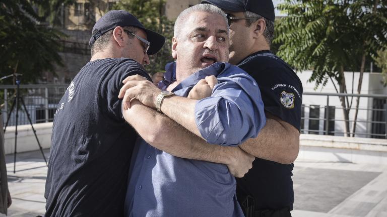 Την ποινή των δις ισοβίων και 9 μηνών φυλάκισης, επέβαλε το μεικτό ορκωτό δικαστήριο της Αθήνας στον 58χρονο Σοροπίδη που κατηγορείται για την δολοφονία της Δώρας Ζέμπερη (ΦΩΤΟ)