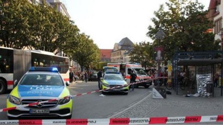 Γερμανία: Τρία άτομα μεταφέρθηκαν στο νοσοκομείο με σοβαρά τραύματα από μαχαίρι