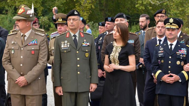 Ο αρχηγός ΓΕΣ στην 5η Σύνοδο Αρχηγών Ευρωπαϊκών Χερσαίων Δυνάμεων	