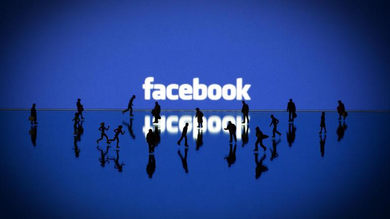 Οργισμένη η αρμόδια Ευρωπαία Επίτροπος με το Facebook: Δε συμμορφώνεται με κανονισμούς της ΕΕ