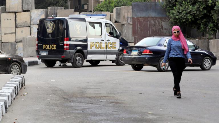 Πυροδότηση εκρηκτικού μηχανισμού κοντά στην πρεσβεία των ΗΠΑ στο κεντρικό Κάιρο και σύλληψη ενός άνδρα