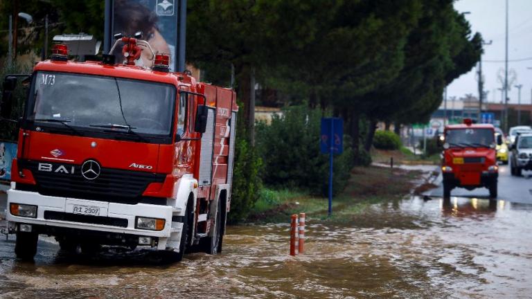Κυκλώνας Ζορμπάς: Κλειστοί δρόμοι στην Αττική 