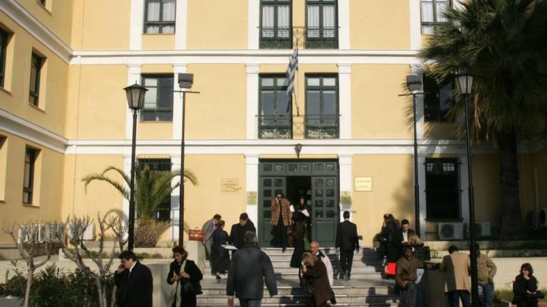 Σε αποχή οι φωτοτύπες των δικαστηρίων της πρώην σχολής Ευελπίδων