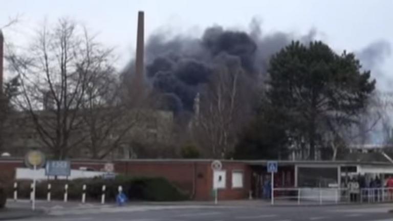 Έκρηξη και πυρκαγιά σε διυλιστήριο στη Γερμανία 
