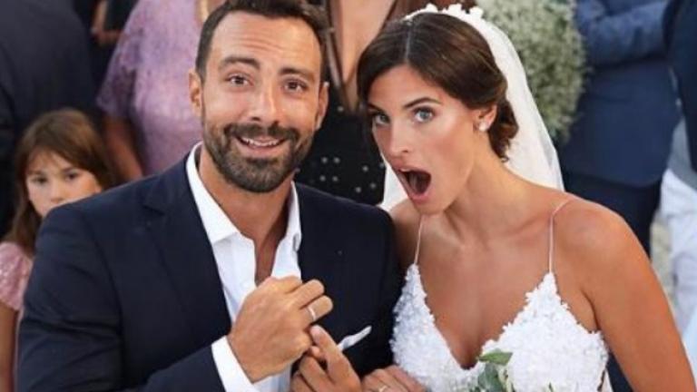 Ο Σάκης Τανιμανίδης και η Χριστίνα Μπόμπα παντρεύτηκαν στην Σίφνο ,και πλέον βρίσκονται ήδη στο ταξίδι του μέλιτός τους
