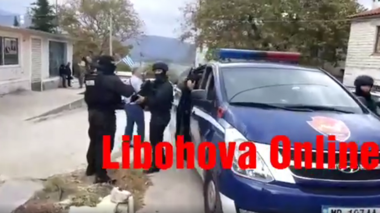 Αλβανία: Ομογενής ύψωσε την ελληνική σημαία, την κατέβασαν αστυνομικοί και πυροβόλησε