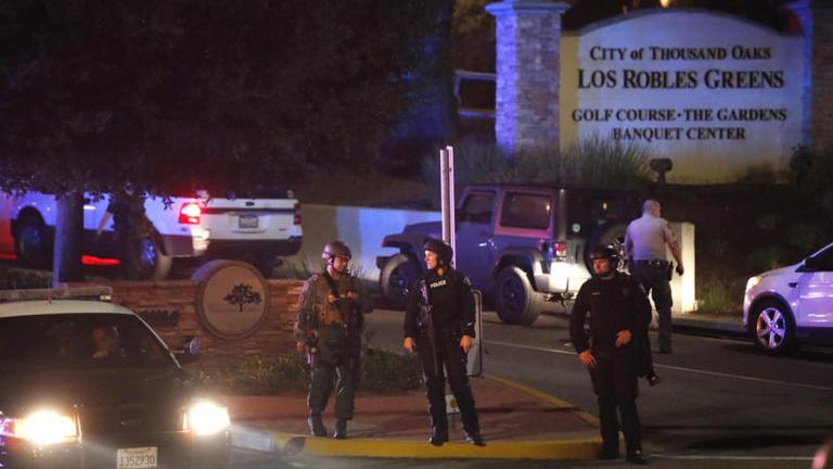Δώδεκα νεκροί από τα πυρά ενόπλου σε μπαρ της Καλιφόρνια