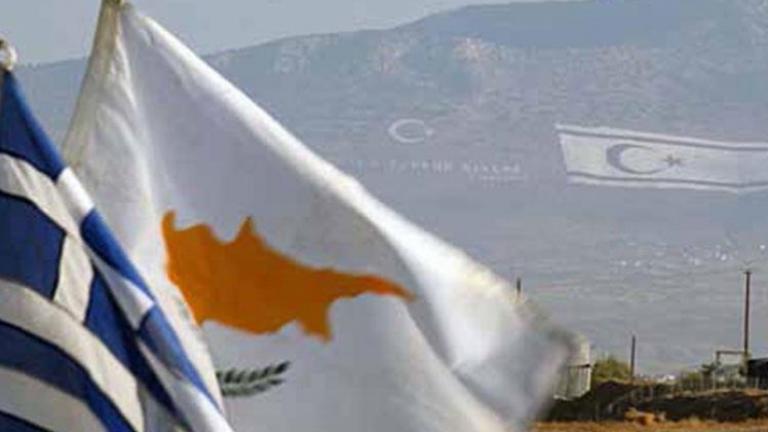 Δημοσκόπηση: Διχασμένοι οι Ελληνοκύπριοι για «χαλαρή ομοσπονδία» και «λύση δύο κρατών»