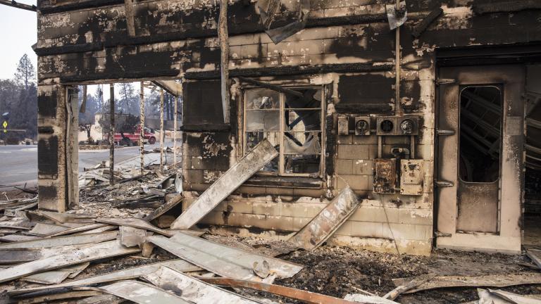 ΗΠΑ: Τουλάχιστον 31 άνθρωποι έχασαν τη ζωή τους από τη φονική πυρκαγιά στην Καλιφόρνια
