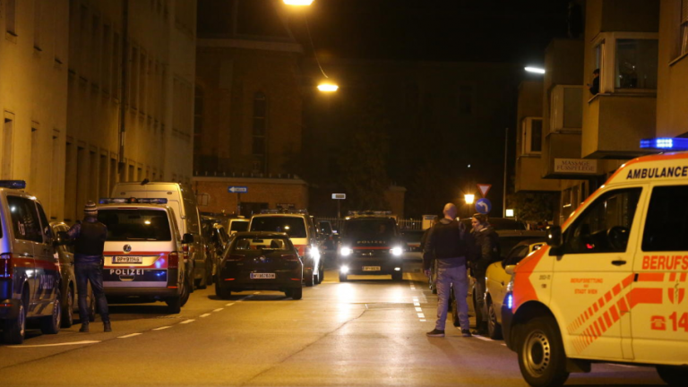 Μεγάλη αστυνομική επιχείρηση για τη σύλληψη συμμορίας ληστών που εισέβαλε σε εκκλησία στο κέντρο της Βιέννης-Μοναχοί βρέθηκαν σε άσχημη κατάσταση