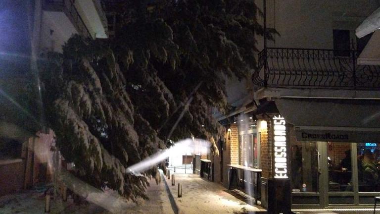 Δύσκολη νύχτα για την Κοζάνη - Χιόνι, ισχυροί άνεμοι και ...σκοτάδι (ΦΩΤΟ-ΒΙΝΤΕΟ)