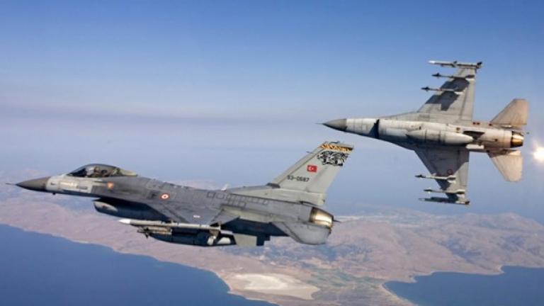 «Πόλεμος» στο Φαρμακονήσι με τουρκικά F-16 να προσπαθούν να «γκρεμίσουν» ελληνικό Super Puma