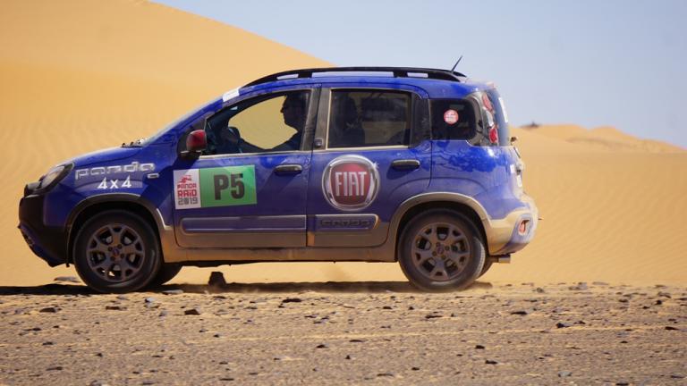Το Fiat Panda Cross κατακτά και την έρημο