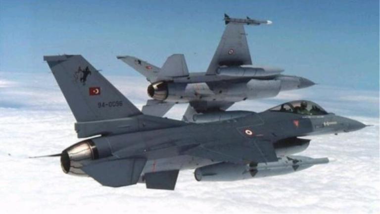 Δεκάδες παραβιάσεις και αερομαχίες από τουρκικά μαχητικά στο Αιγαίο
