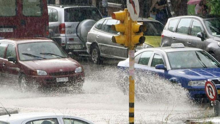 Καιρός: Έντονα φαινόμενα τη Δευτέρα - Πού θα βρέξει, πού υπάρχει κίνδυνος για πλημμύρες