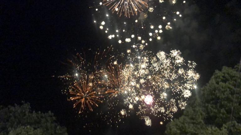 Η εντυπωσιακή Ανάσταση στην Κέρκυρα - Γέμισε πυροτεχνήματα ο ουρανός (ΦΩΤΟ)