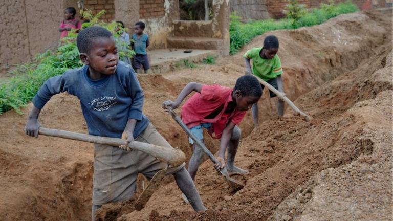 Παγκόσμια Ημέρα κατά της παιδικής εργασίας - Τι λένε οι αριθμοί