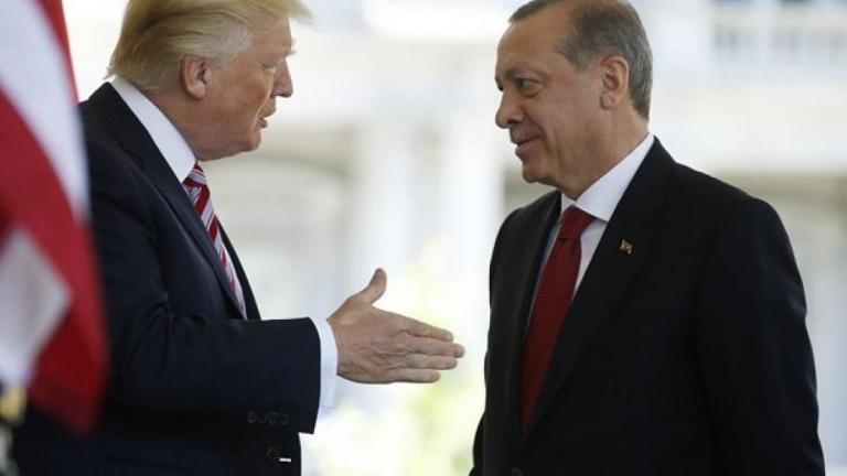 Ο Τραμπ δείχνει να θέλει να αποφύγει την επιβολή κυρώσεων στην Τουρκία για τους S-400