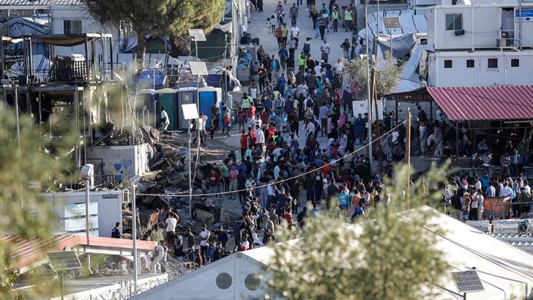 Μυτιλήνη: 570 αιτούνες άσυλο αναχωρούν σήμερα από τη Μόρια για Πειραιά