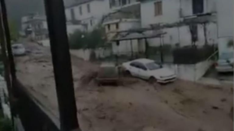 Δραματική η κατάσταση στη Θάσο λόγω της συνεχιζόμενης βροχόπτωσης