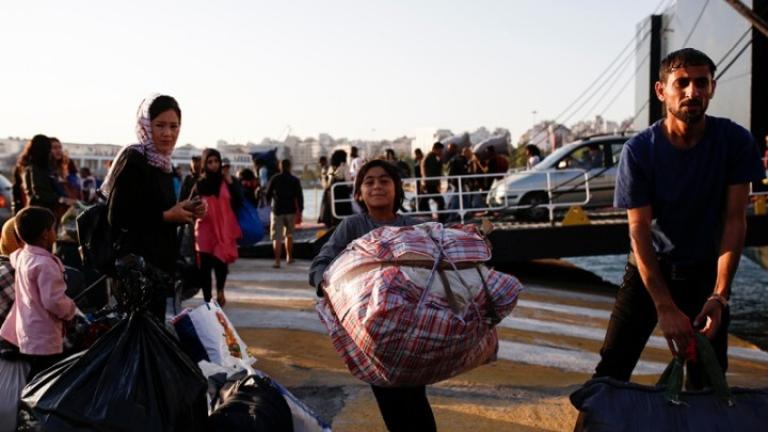 Στο λιμάνι του Πειραιά το «Διαγόρας» με 168 μετανάστες και πρόσφυγες από Λέσβο και Χίο