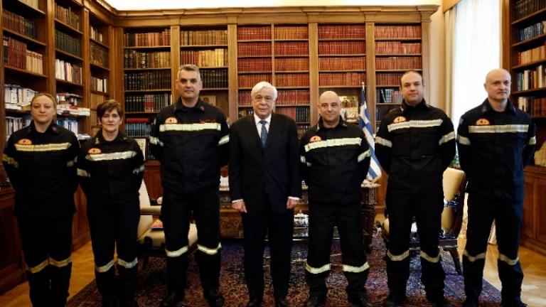 Συνάντηση Παυλόπουλου με εθελοντές πυροσβέστες